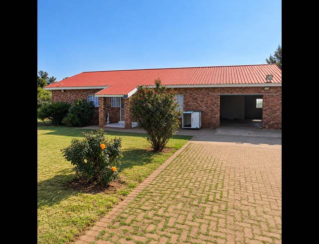 3 BEDROOM HOUSE FOR SALE IN VAN DER WESTHUIZEN